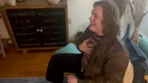 Backdrop to the movie "Little Towns" #774233