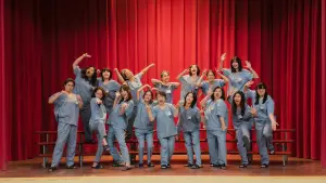 Backdrop to the movie "Sunshine Women