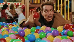 Backdrop to the movie "Jingle All the Way" #736979