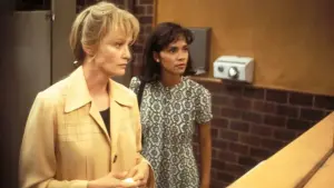 Backdrop to the movie "Losing Isaiah" #491216