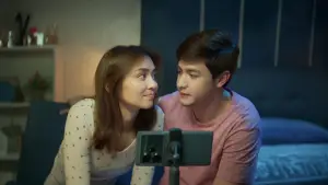 Backdrop to the movie "Hello, Love, Again" #737937