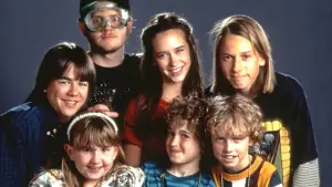 Backdrop to the movie "House Arrest" #457954