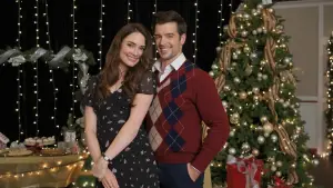 Backdrop to the movie "All I Need for Christmas" #736090