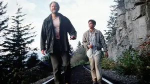 Backdrop to the movie "Distant Thunder" #708783