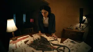 Backdrop to the movie "undertone" #796312