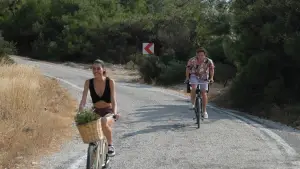 Backdrop to the movie "Aşk Mevsimi" #757572