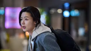 Backdrop to the movie "Colony" #783958