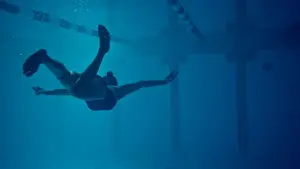 Backdrop to the movie "12 Feet Deep" #363301