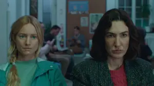 Backdrop to the movie "Two Women" #766689