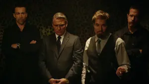 Backdrop to the movie "Kill 