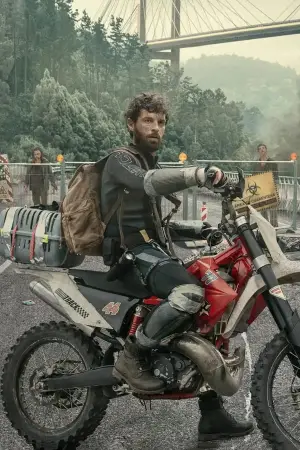 Poster to the movie "Apocalypse Z: The Beginning of the End" #606287