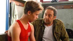 Backdrop to the movie "Hidden Kisses" #445896