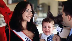 Backdrop to the movie "Beautiful" #496219