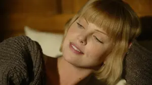 Backdrop to the movie "Head in the Clouds" #407687