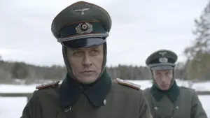 Backdrop to the movie "The Pilot: A Battle for Survival" #435770