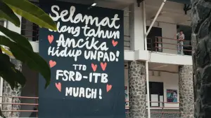 Backdrop to the movie "Dilan ITB 1997" #817780