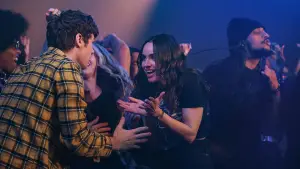 Backdrop to the movie "The Life List" #601784