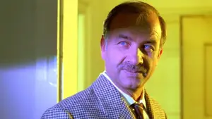 Backdrop to the movie "Lola" #740717