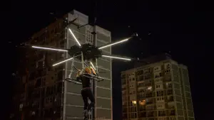 Backdrop to the movie "Canary Black" #622946