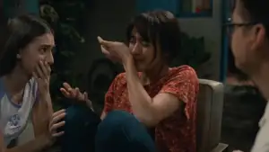 Backdrop to the movie "Ayah, Ini Arahnya Ke Mana, Ya?" #796713