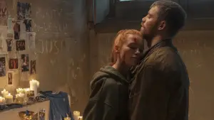 Backdrop to the movie "The Strangers" #804230