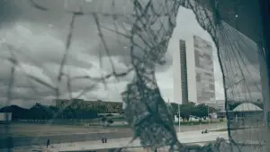 Backdrop to the movie "Apocalypse in the Tropics" #677887