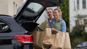 Backdrop to the movie "Canary Black" #622933