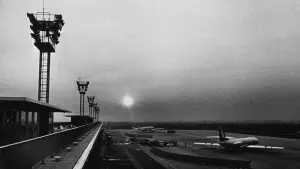 Backdrop to the movie "La Jetée" #752782