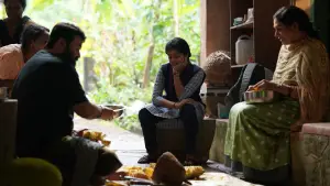 Backdrop to the movie "Thudarum" #719806