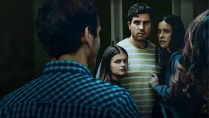 Backdrop to the movie "The Couple Across the Street" #767912