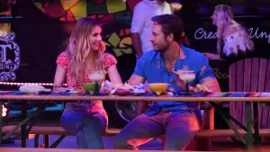 Backdrop to the movie "Holidate" #243266