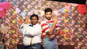 Backdrop to the movie "Comali" #805633