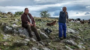 Backdrop to the movie "The Beasts" #208729