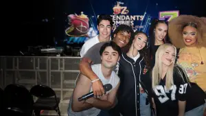 Backdrop to the movie "Descendants & Zombies Worlds Collide: Concert Special" #792900