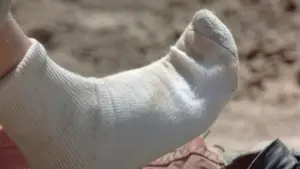 Backdrop to the movie "Holes" #673755