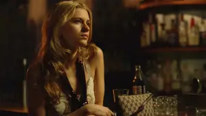 Backdrop to the movie "Darling" #613427