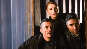 Backdrop to the movie "Deep Cover" #571354