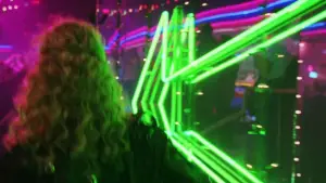 Backdrop to the movie "Showgirls" #606763