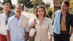 Backdrop to the movie "Bright Night" #645500