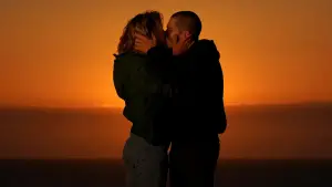 Backdrop to the movie "Beating Hearts" #600833