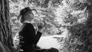 Backdrop to the movie "Silent Friend" #796366