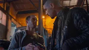 Backdrop to the movie "Gunman" #638226