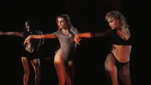 Backdrop to the movie "Showgirls" #606713