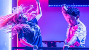 Backdrop to the movie "Next to Normal" #622449