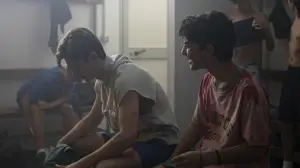 Backdrop to the movie "The Boy with Pink Pants" #785369