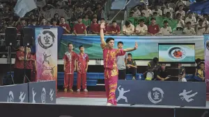 Backdrop to the movie "Wet Season" #394854