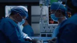 Backdrop to the movie "Transplant" #736467