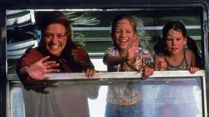 Backdrop to the movie "Hideous Kinky" #481766