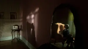 Backdrop to the movie "The Front Room" #707588