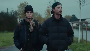 Backdrop to the movie "Meteors" #668178